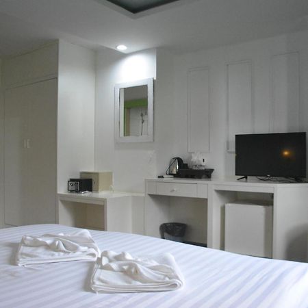 Hotel Chilli Salza Patong Exterior foto